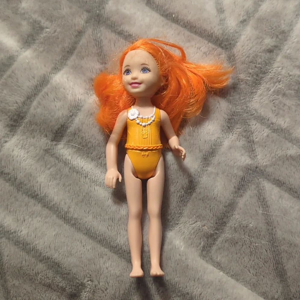 5 Mattel Barbie Chelsea, Stacie‎ dolls and accessories